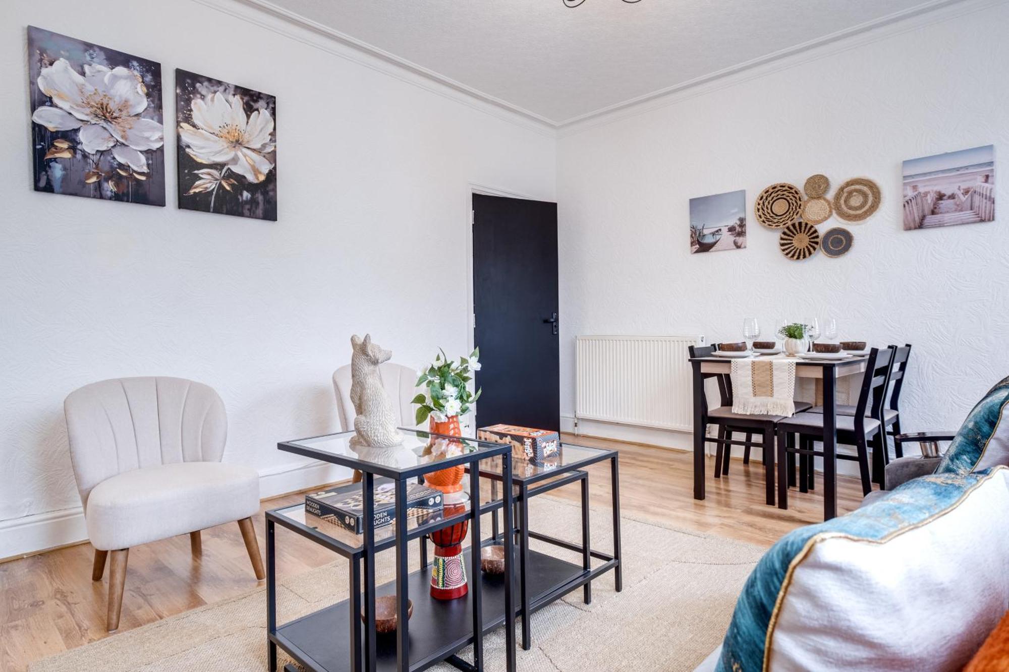 Apartment Modern 2bed Great Location, Netflix & Disney, Sleeps 6