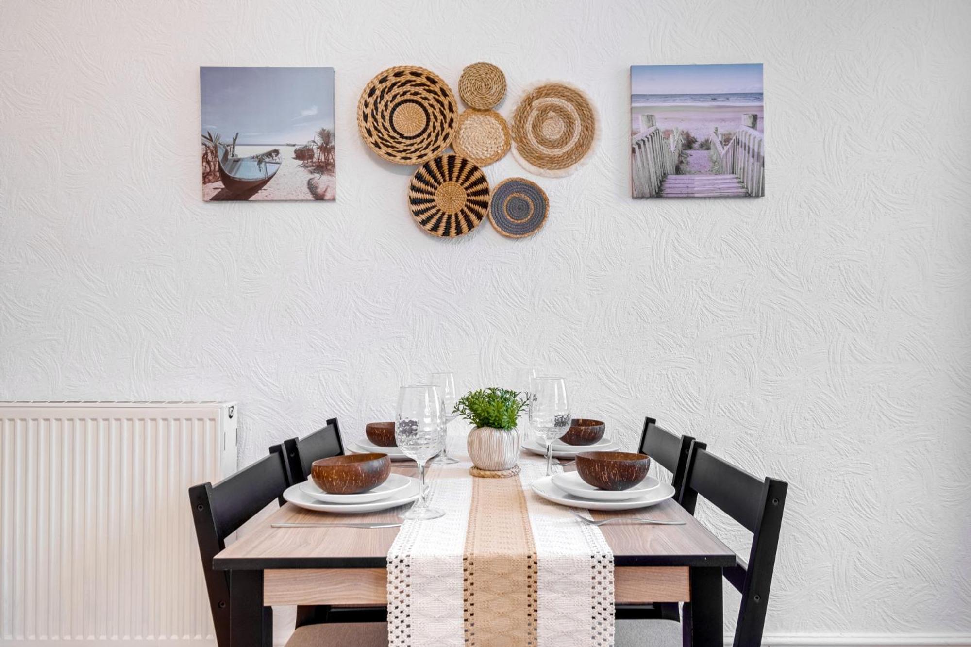 Apartment Modern 2bed Great Location, Netflix & Disney, Sleeps 6 *